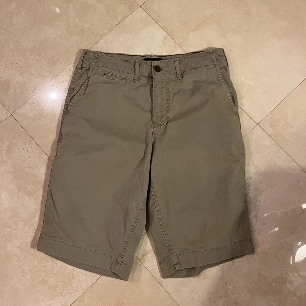 American Eagle Men's Olive Green Shorts